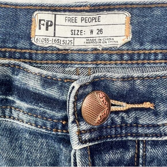Free People Shorts Womens 26 Denim Cutoff Button Fly Summer Beach Vacation - Picture 4 of 14